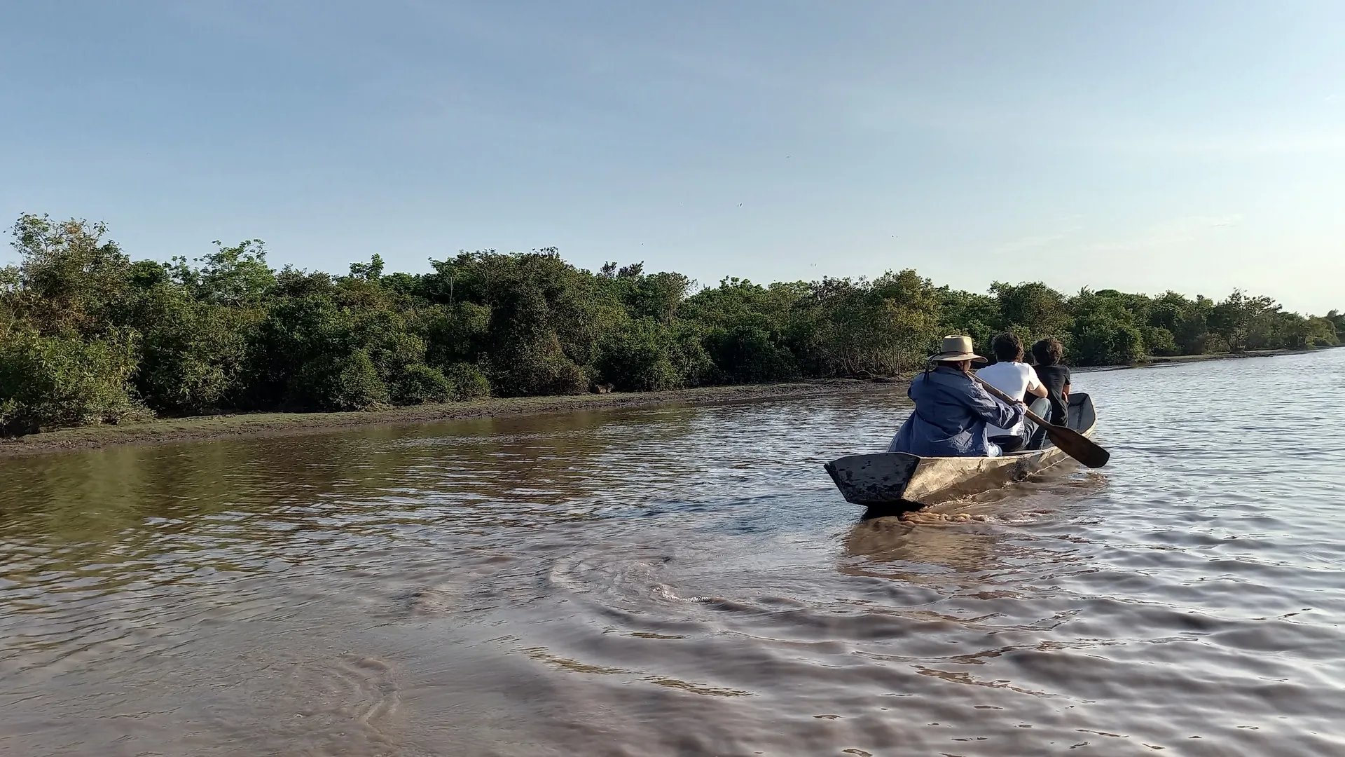 Balade en barque sur une rivière des Llanos